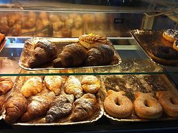 Belvilla by OYO Casa Rosada