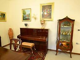 Belvilla by OYO Casa Rosada