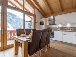 Quaint Chalet in Wald im Pinzgau with Garden near Ski Slopes