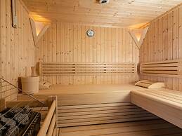 Quaint Chalet in Wald im Pinzgau with Garden near Ski Slopes