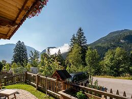 Quaint Chalet in Wald im Pinzgau with Garden near Ski Slopes