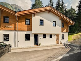 Luxurious Holiday Home With Sauna