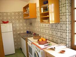 Belvilla by OYO Comfy Holiday Home With Garden