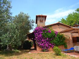 Belvilla by OYO Comfy Holiday Home With Garden