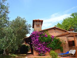 Belvilla by OYO Comfy Holiday Home With Garden