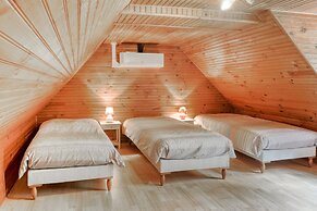 Tranquil Holiday Home With Private Pool