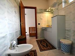 Belvilla by OYO Flat With Terrace Near the Lake