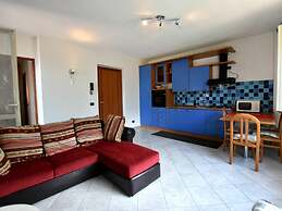 Belvilla by OYO Flat With Terrace Near the Lake