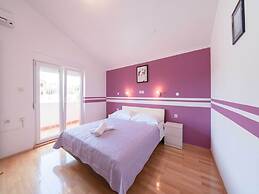 Capacious Holiday Home in Maslenica
