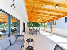 Holiday Home With Private Pool and spa