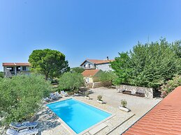 Holiday Home With Private Pool and spa