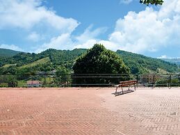 Cozy Farmhouse in Apecchio with Hot Tub