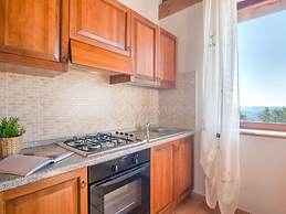 Cozy Farmhouse in Apecchio with Hot Tub