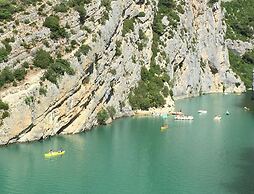 Verdon Views: Pool & Terrace