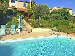 Verdon Views: Pool & Terrace