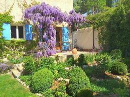 Verdon Views: Pool & Terrace
