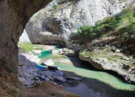 Verdon Views: Pool & Terrace