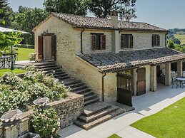 Belvilla by Oyo Villa Anna