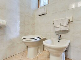 Relaxing Retreat With Pool