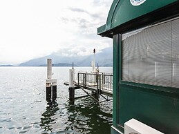 Relaxing Retreat With Pool