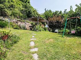 Relaxing Retreat With Pool