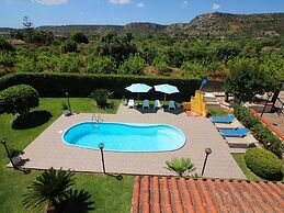 Fabulous Child-friendly Villa in Syracuse