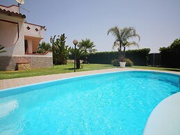 Fabulous Child-friendly Villa in Syracuse