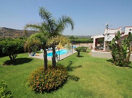 Fabulous Child-friendly Villa in Syracuse