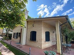 Gemmano's Villa With Pool and Vineyard