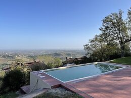 Gemmano's Villa With Pool and Vineyard