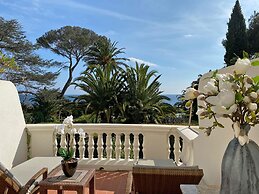 Villa on Cote D'azur With Beachfront Views
