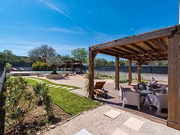 Nice Villa With Private Pool, Fenced Garden, Roofed Terrace, Near the 