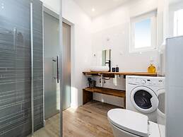 Nice Villa With Private Pool, Fenced Garden, Roofed Terrace, Near the 