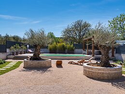 Nice Villa With Private Pool, Fenced Garden, Roofed Terrace, Near the 