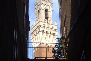 With Pool and air Conditioning