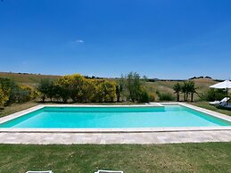 Belvilla by OYO Farmhouse in Tuscany With Garden