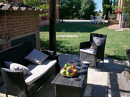Belvilla by OYO Farmhouse in Tuscany With Garden