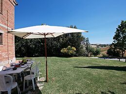 Belvilla by OYO Farmhouse in Tuscany With Garden