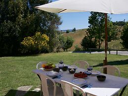 Belvilla by OYO Farmhouse in Tuscany With Garden