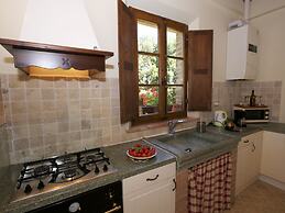 Belvilla by OYO Farmhouse in Tuscany With Garden