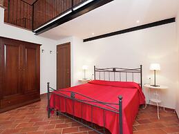 Home in Campiglia Marittima With Pool