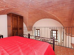 Home in Campiglia Marittima With Pool