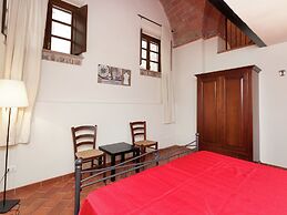 Home in Campiglia Marittima With Pool