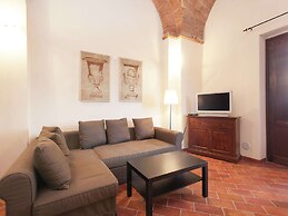 Home in Campiglia Marittima With Pool