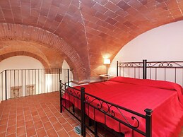 Home in Campiglia Marittima With Pool