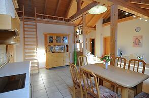 Restful Apartment with Sauna, Hot Tub, Fitness Room, Balcony