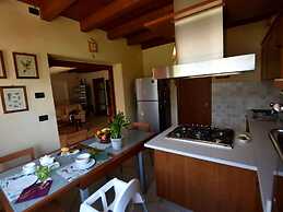 Flat in Villa, With Garden, Barbecue