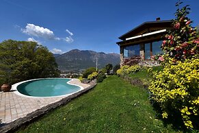 Flat in Villa, With Garden, Barbecue