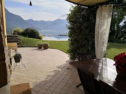 Flat in Villa, With Garden, Barbecue