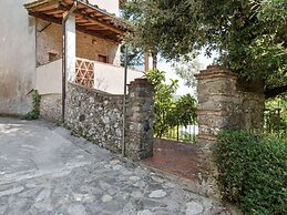 Cottage in Convalle With Terrace
